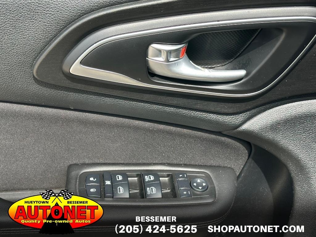 2015 Chrysler 200