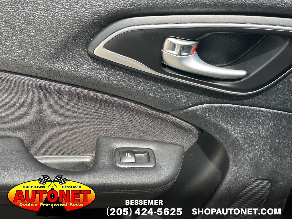 2015 Chrysler 200