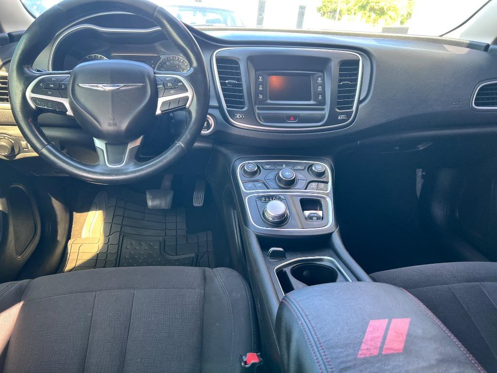 2015 Chrysler 200