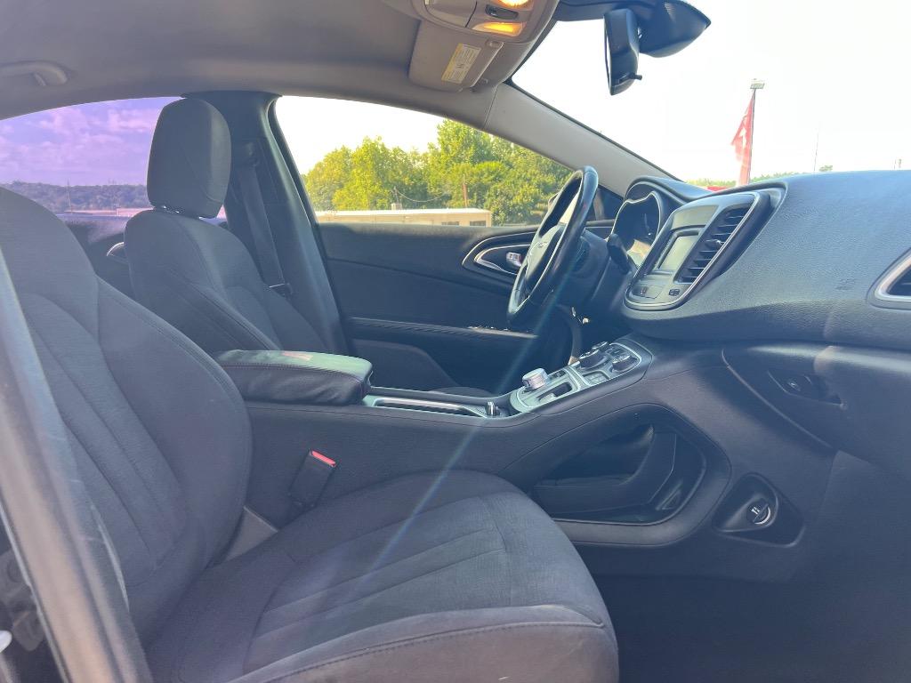 2015 Chrysler 200