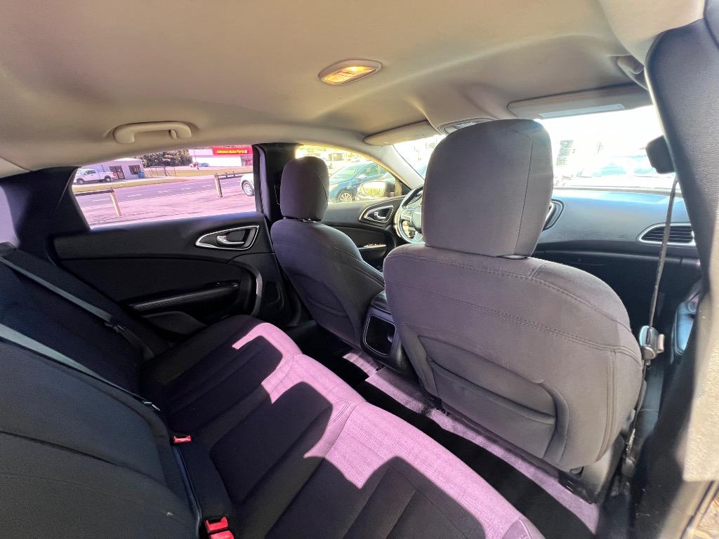 2015 Chrysler 200