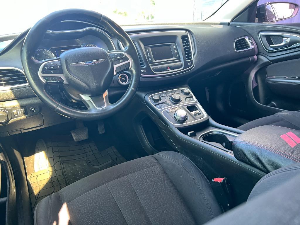 2015 Chrysler 200