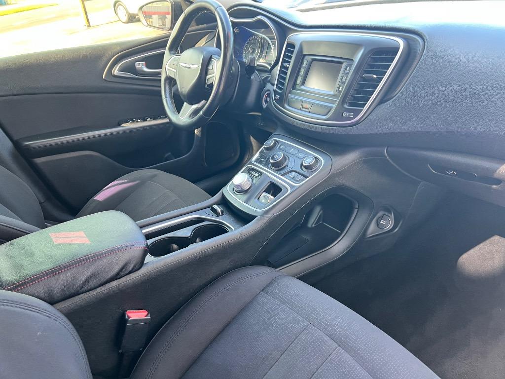 2015 Chrysler 200
