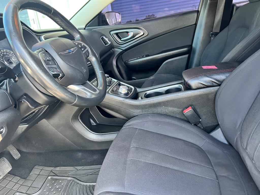 2015 Chrysler 200