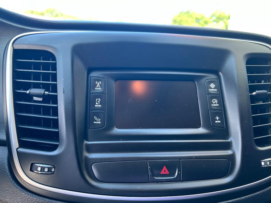2015 Chrysler 200