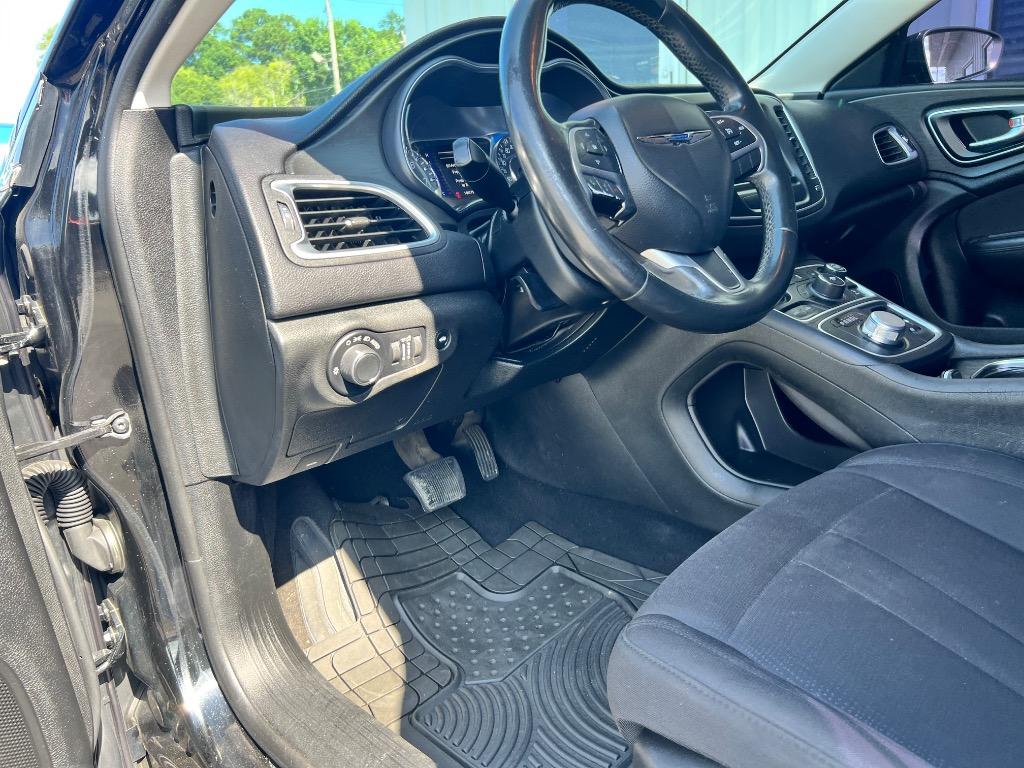 2015 Chrysler 200
