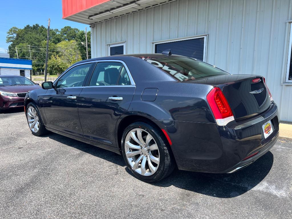 2018 Chrysler 300