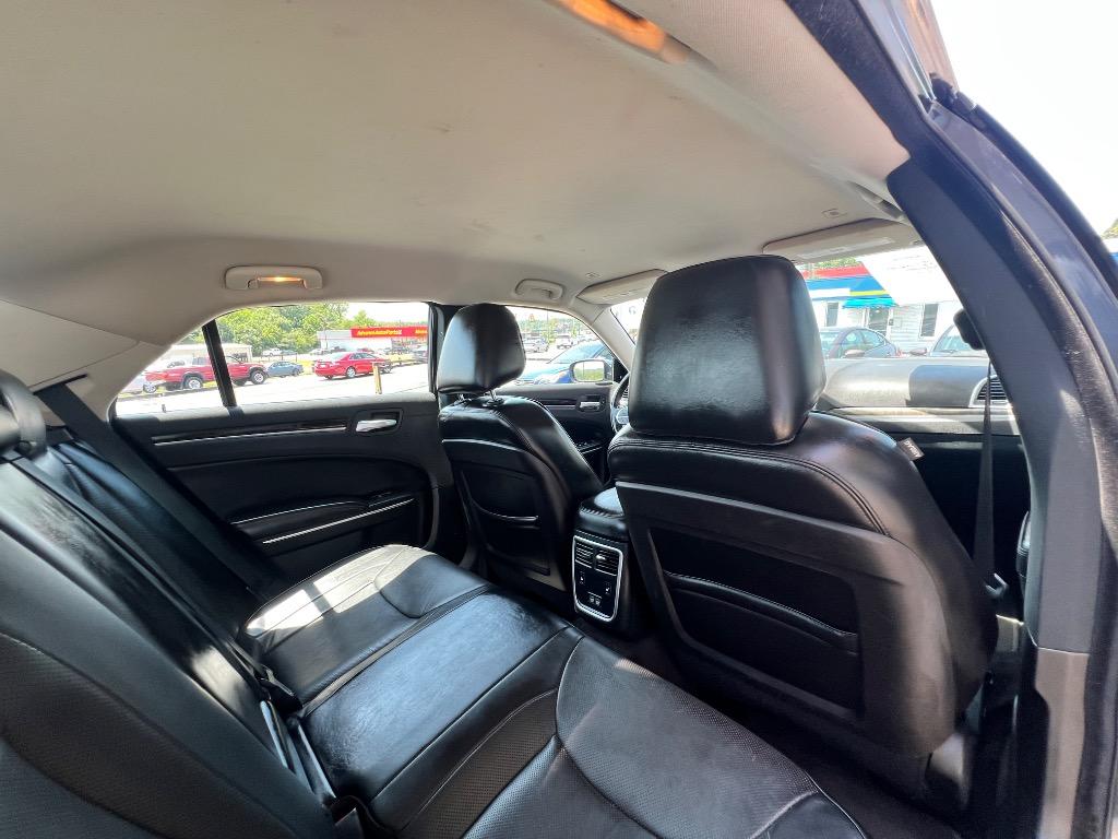2018 Chrysler 300