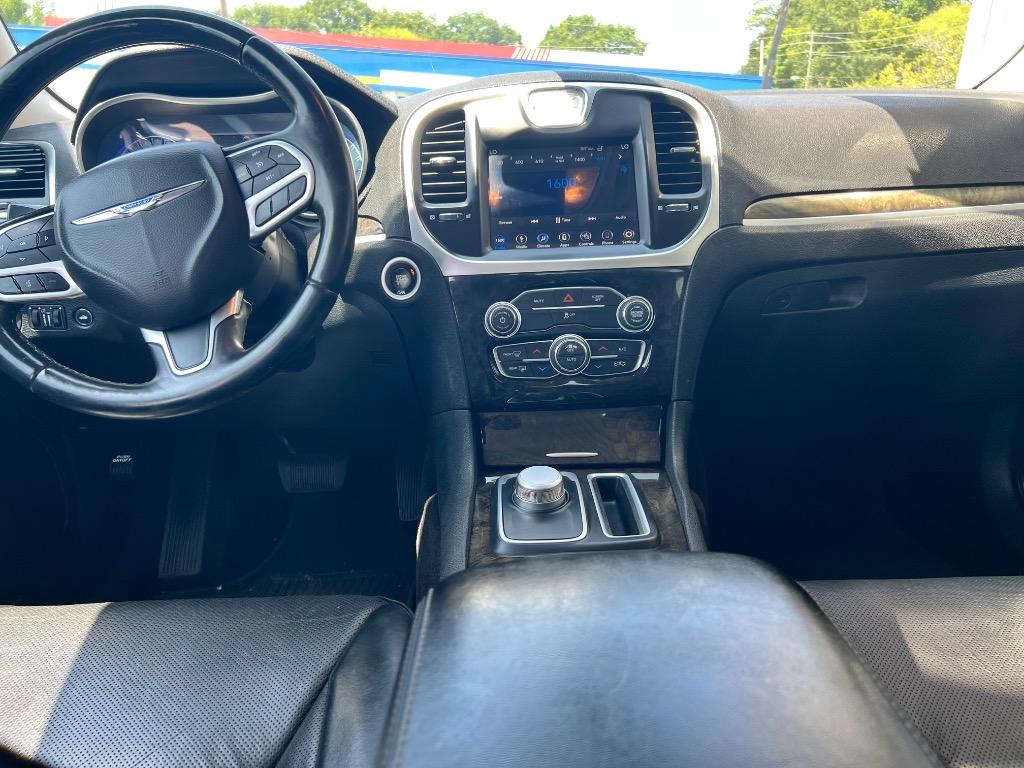 2018 Chrysler 300