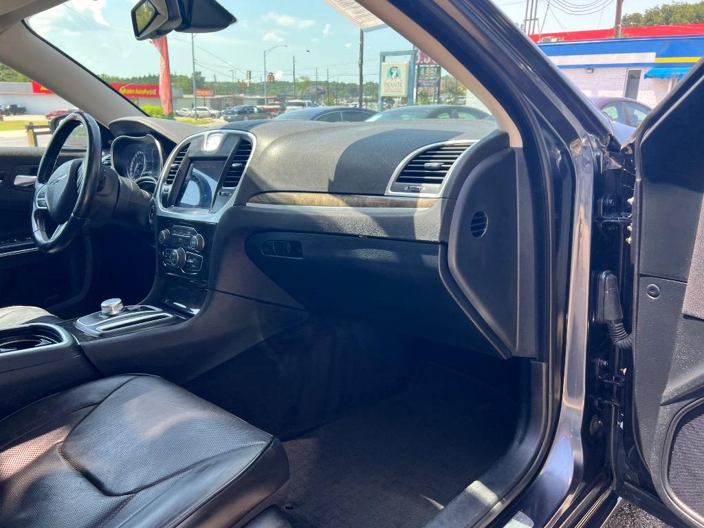 2018 Chrysler 300