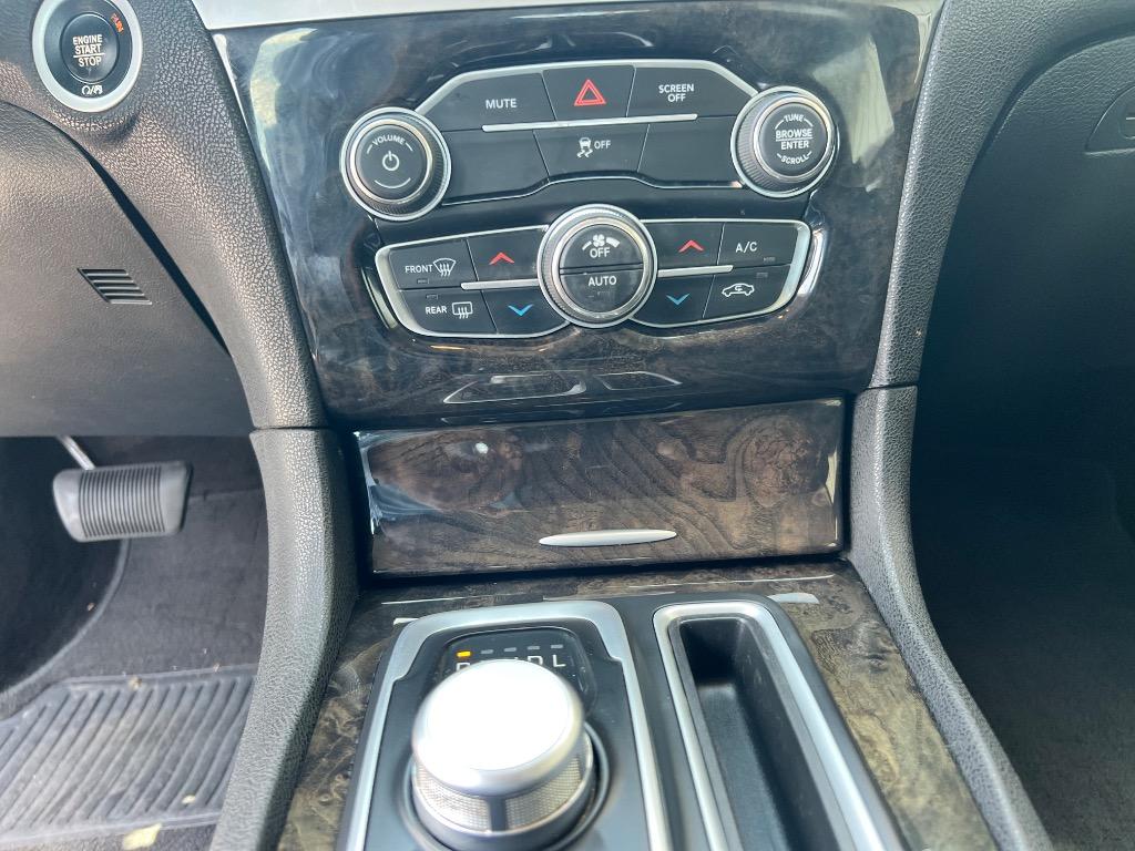 2018 Chrysler 300