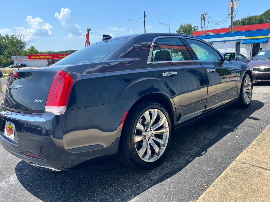 2018 Chrysler 300