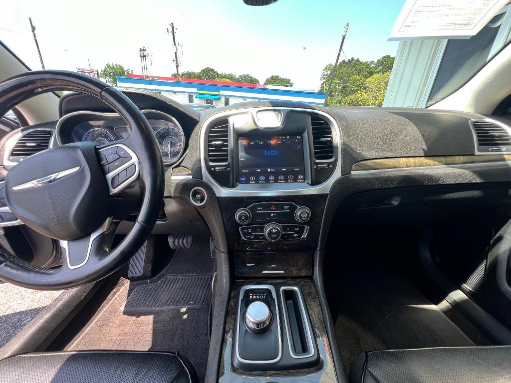 2018 Chrysler 300