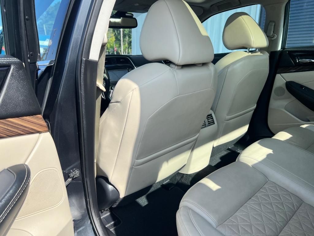 2016 Nissan Maxima