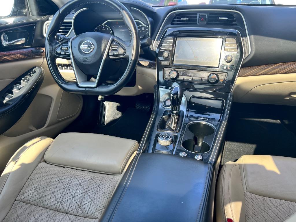 2016 Nissan Maxima