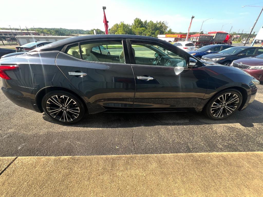 2016 Nissan Maxima