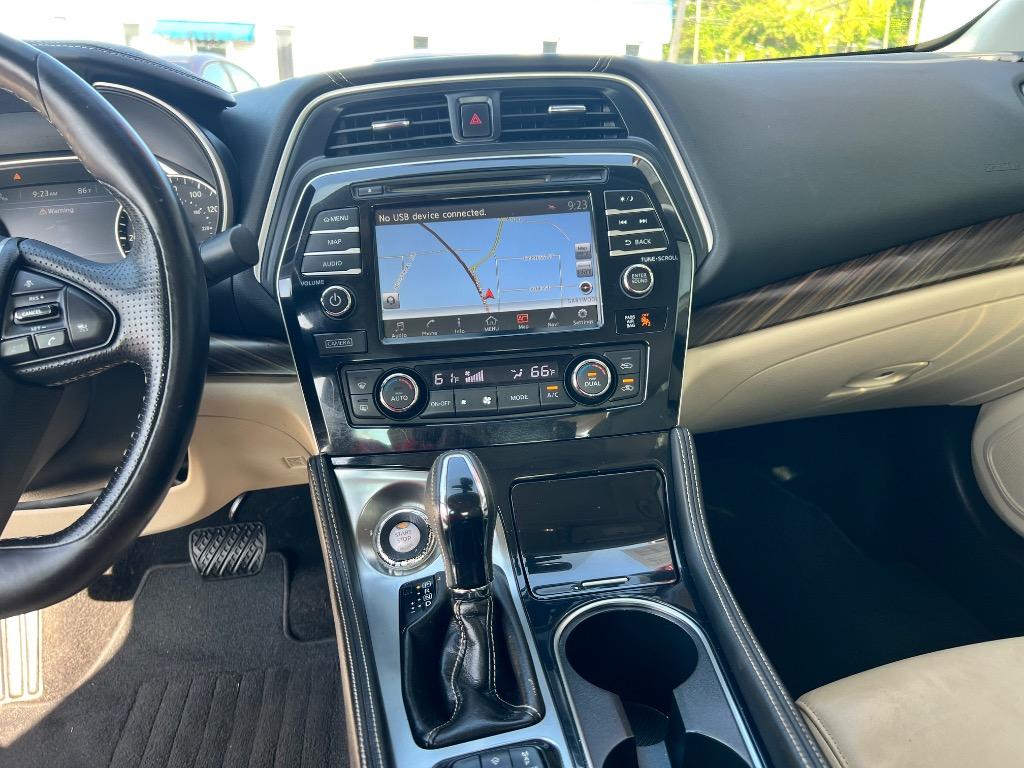 2016 Nissan Maxima