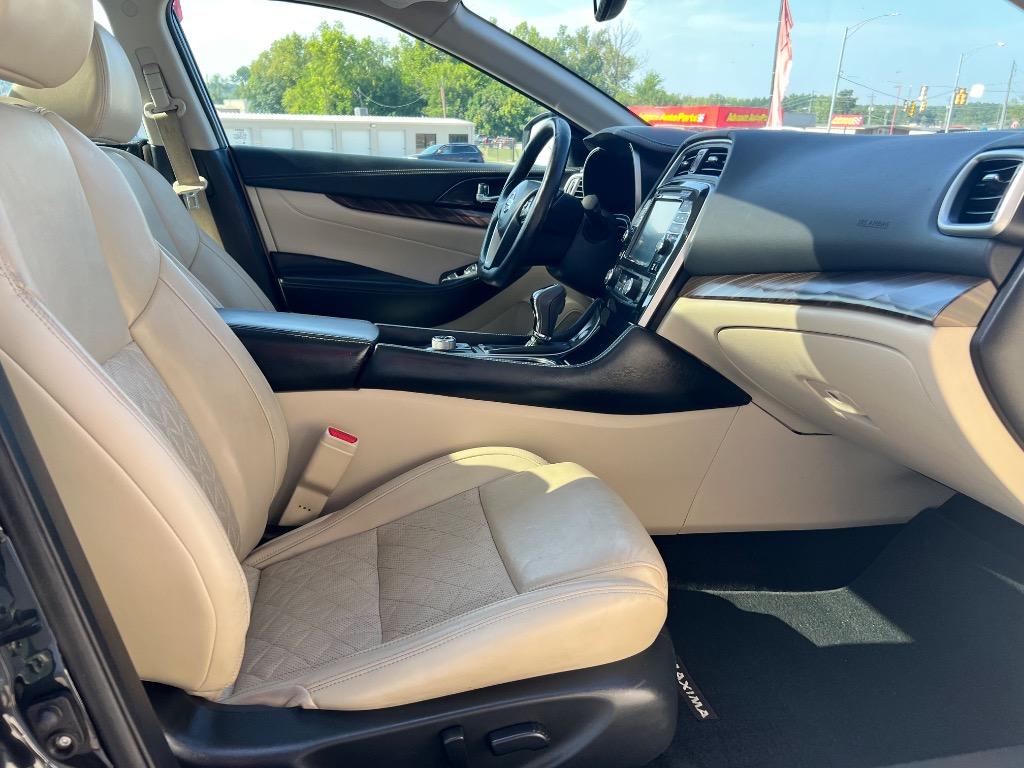 2016 Nissan Maxima