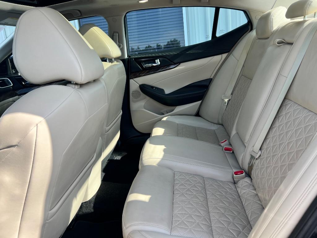 2016 Nissan Maxima