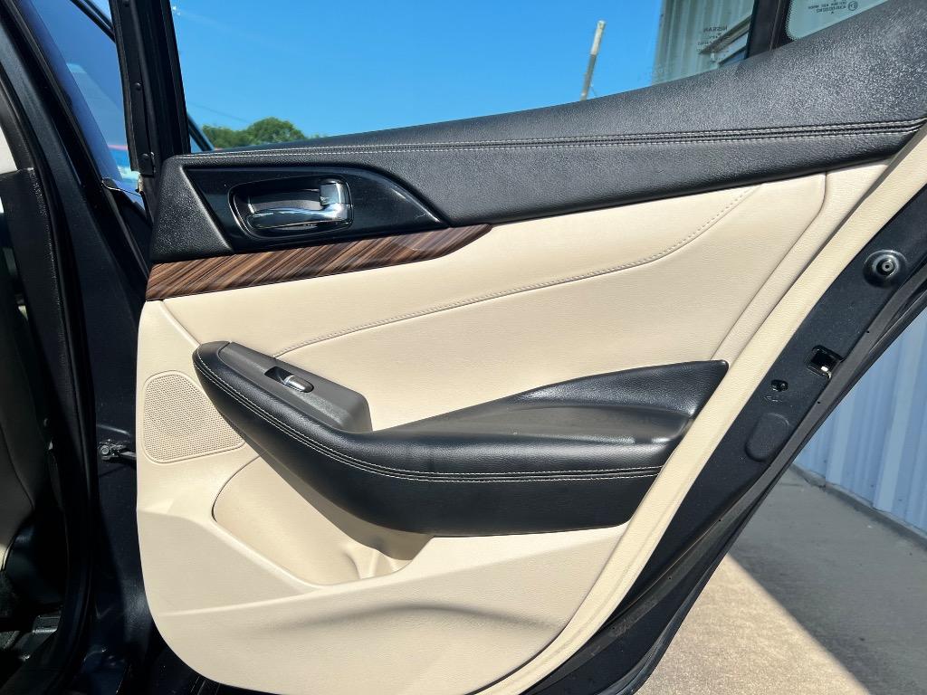 2016 Nissan Maxima