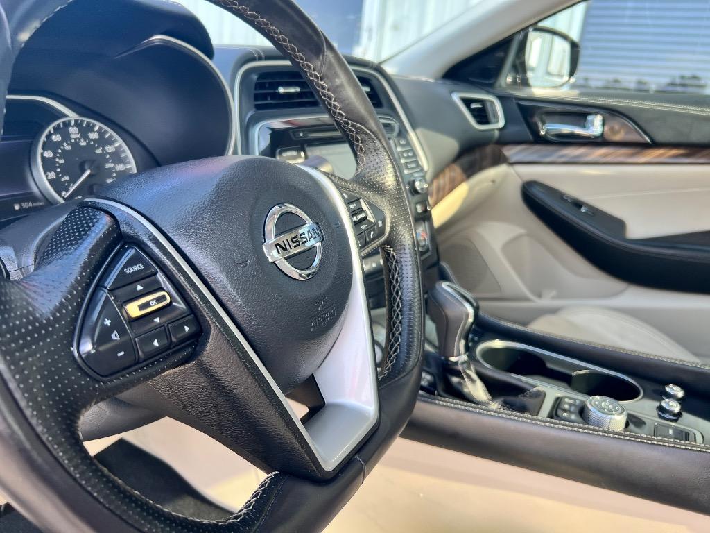 2016 Nissan Maxima