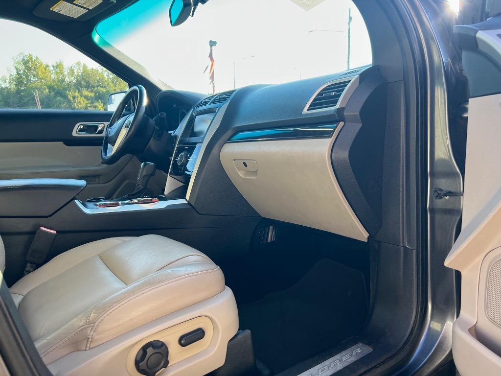2015 Ford Explorer