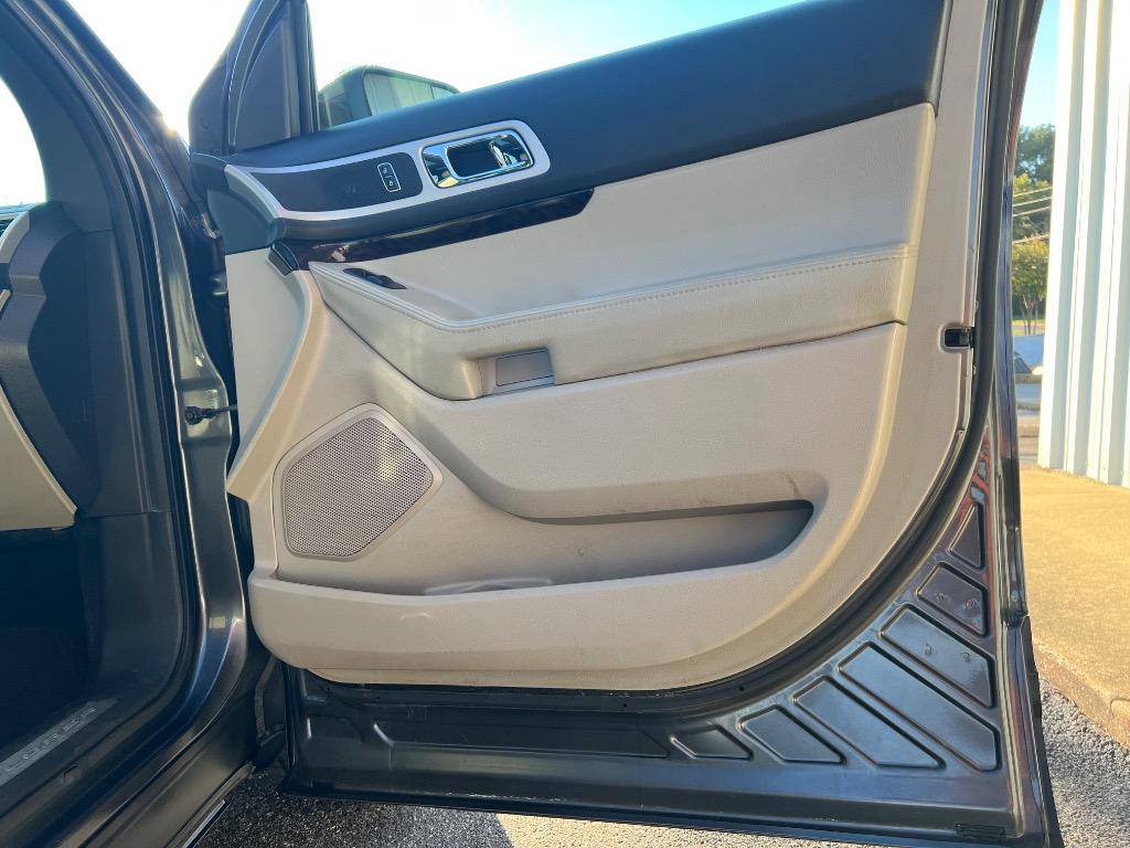 2015 Ford Explorer
