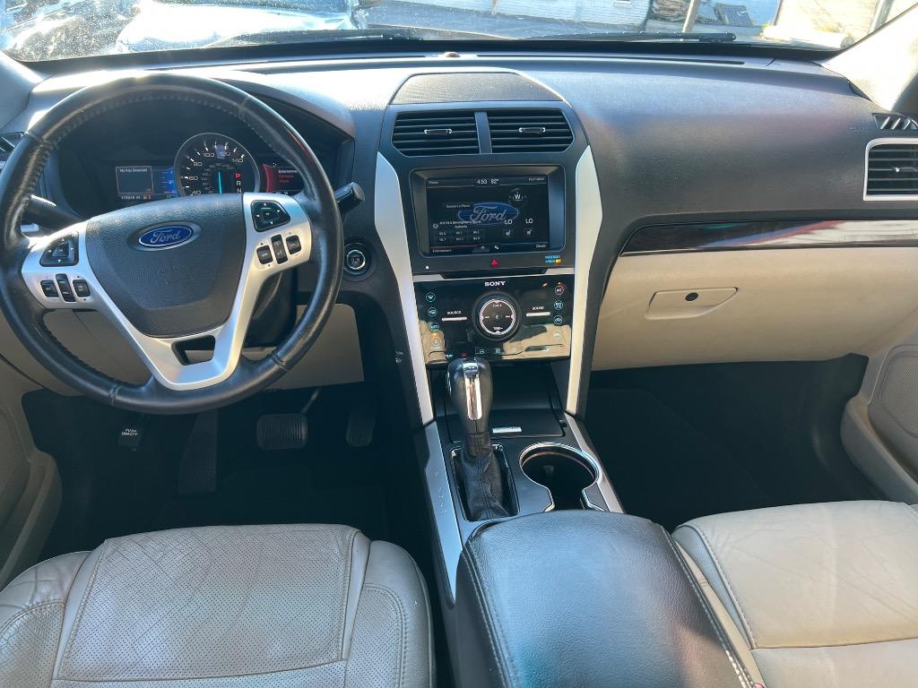 2015 Ford Explorer