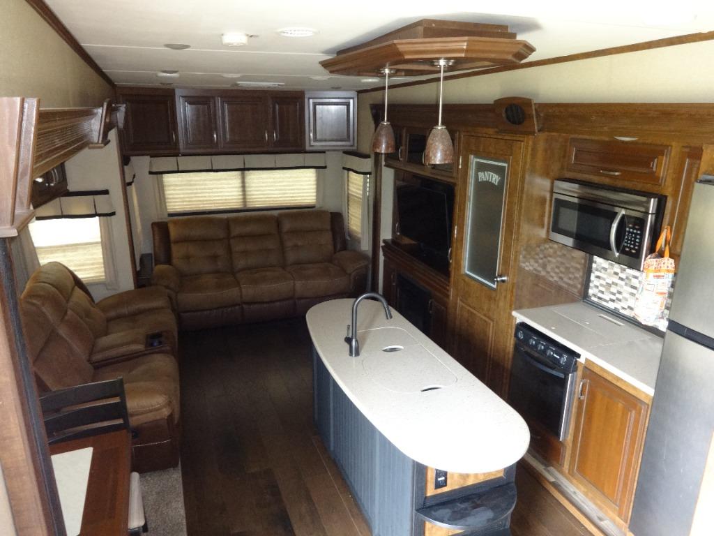 2015 Grand Design Recreational Grand Design Recreational - $29,900
