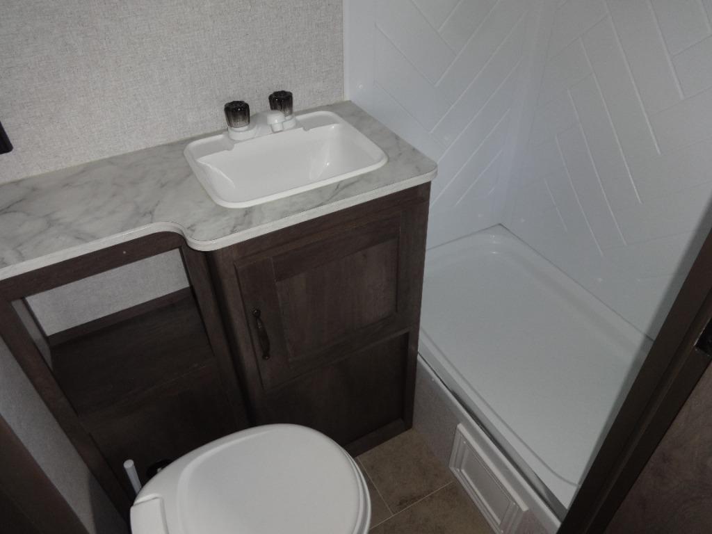 2021 Keystone Keystone - $21,900
