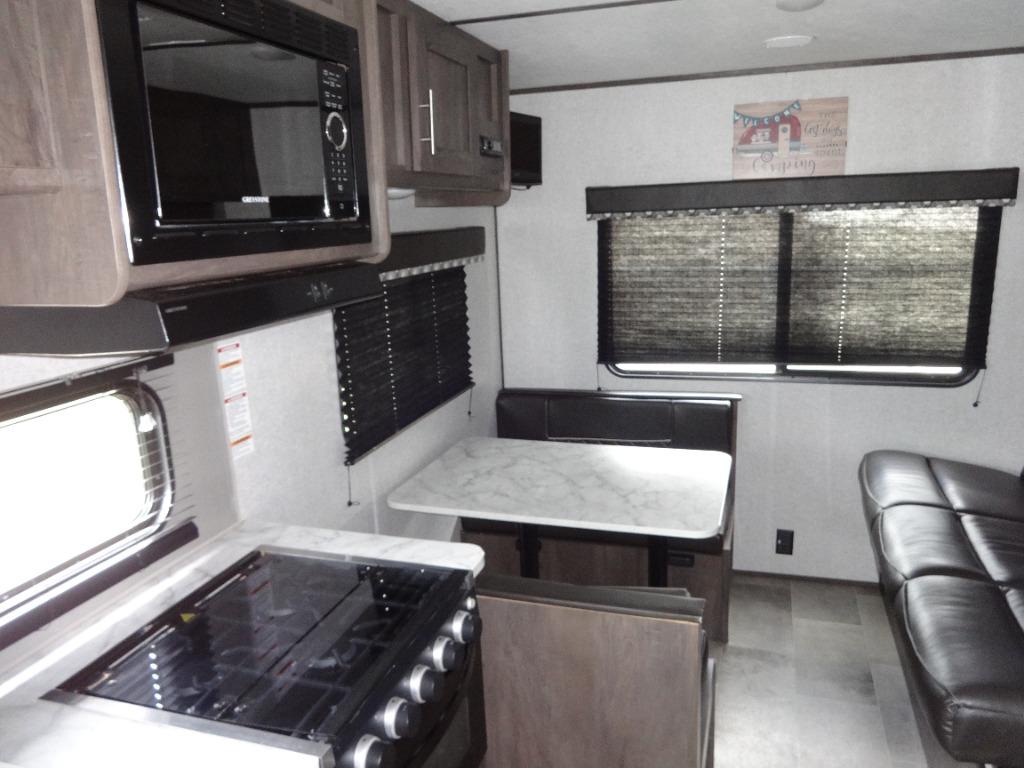 2021 Keystone Keystone - $21,900