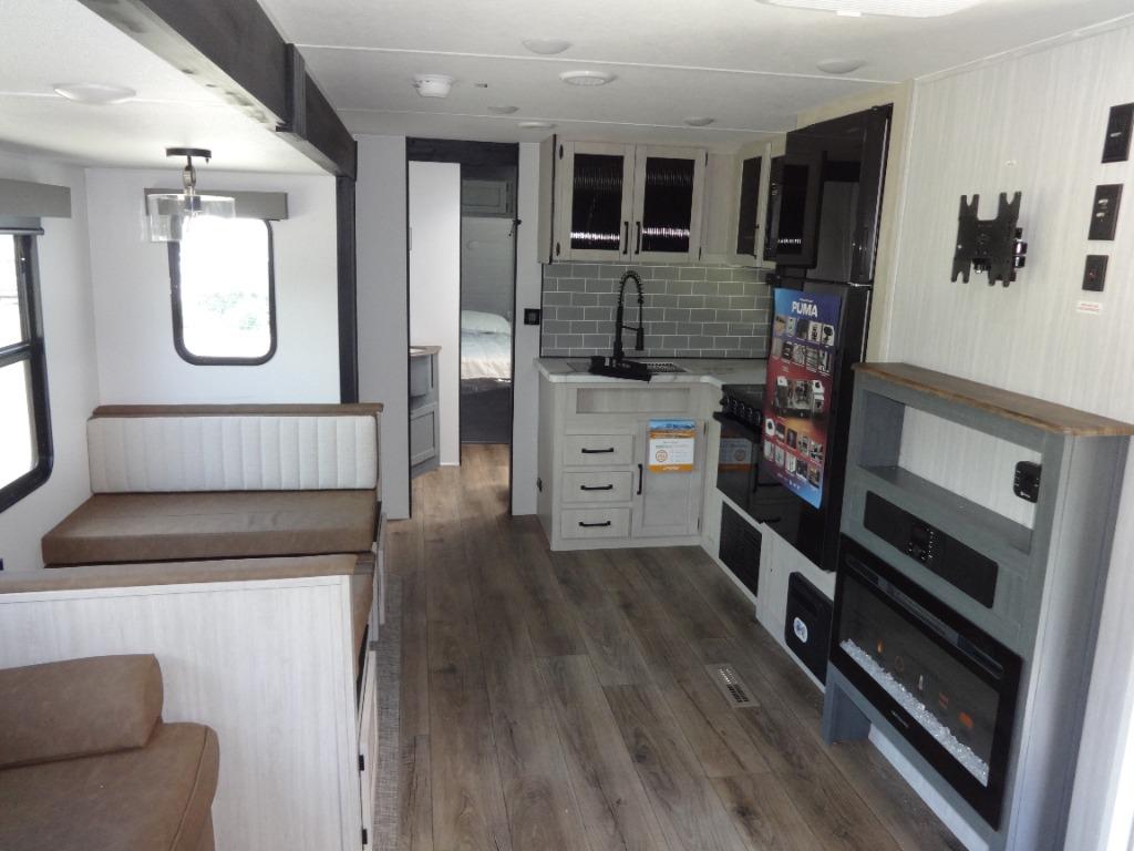 2027 PALOMINO PUMA 337BH - $54,764