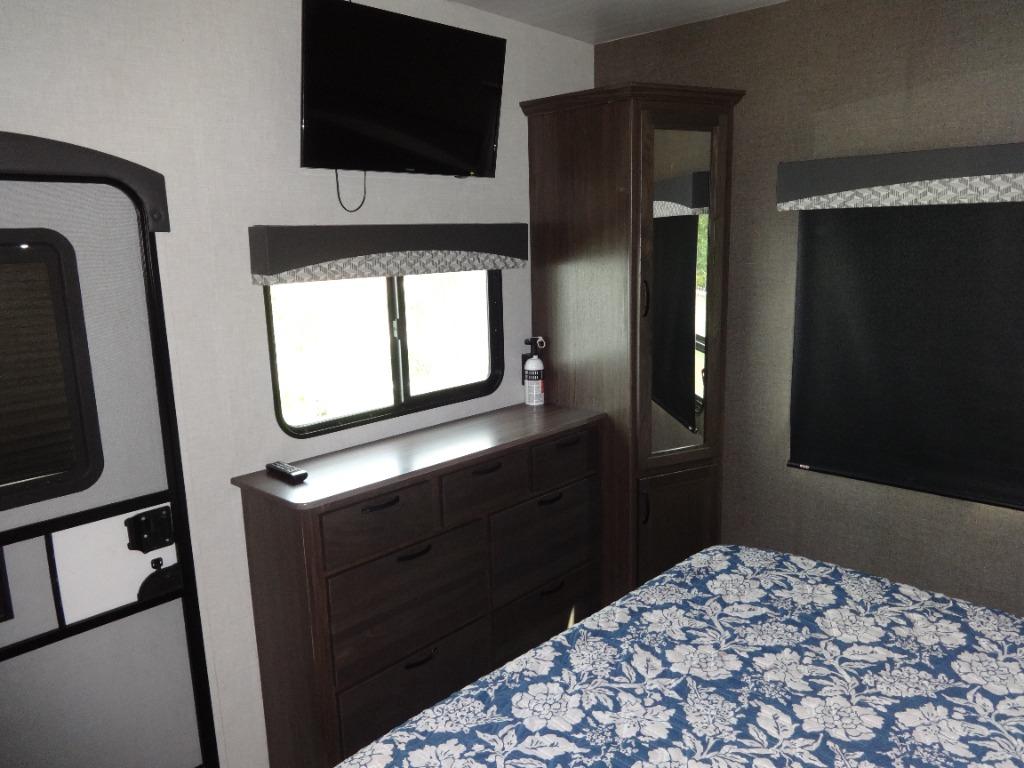 2021 Winnebago Of Indiana Voyage - $46,900