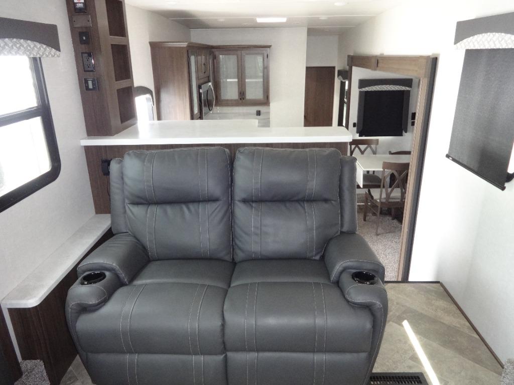 2021 Winnebago Of Indiana Voyage - $46,900