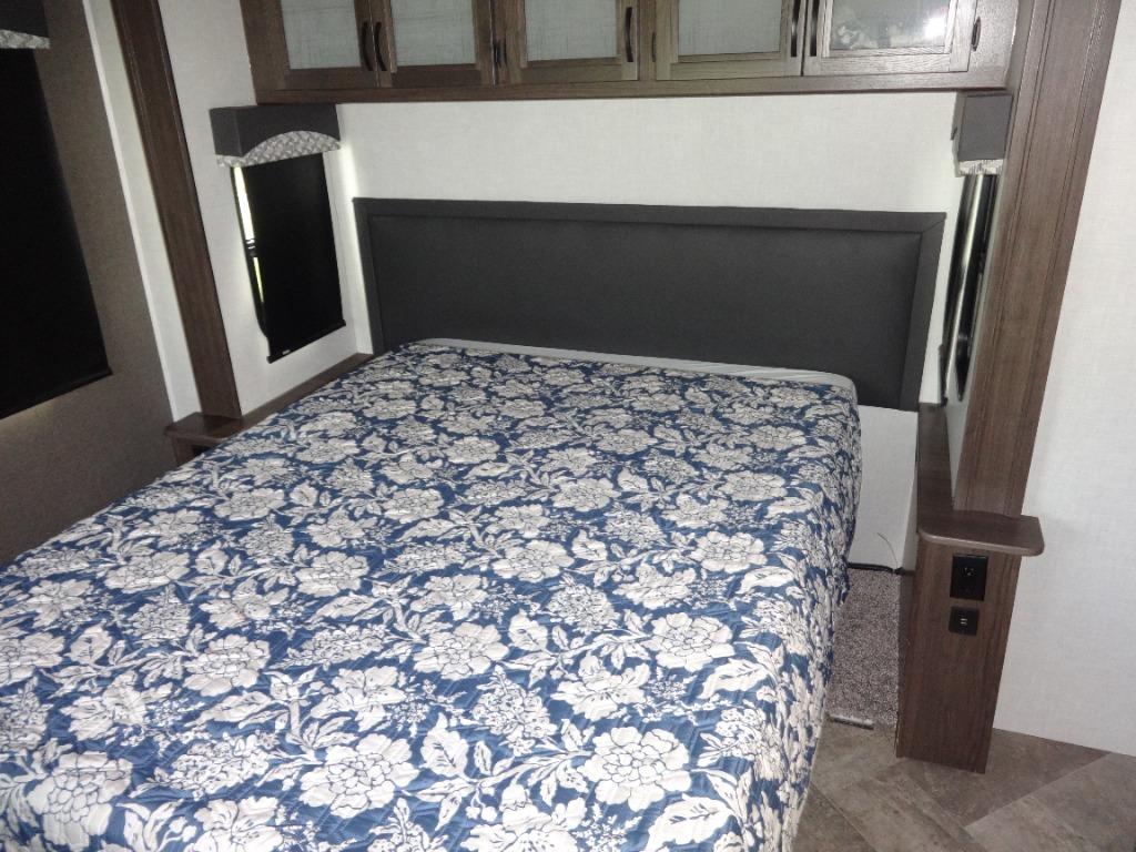2021 Winnebago Of Indiana Voyage - $46,900