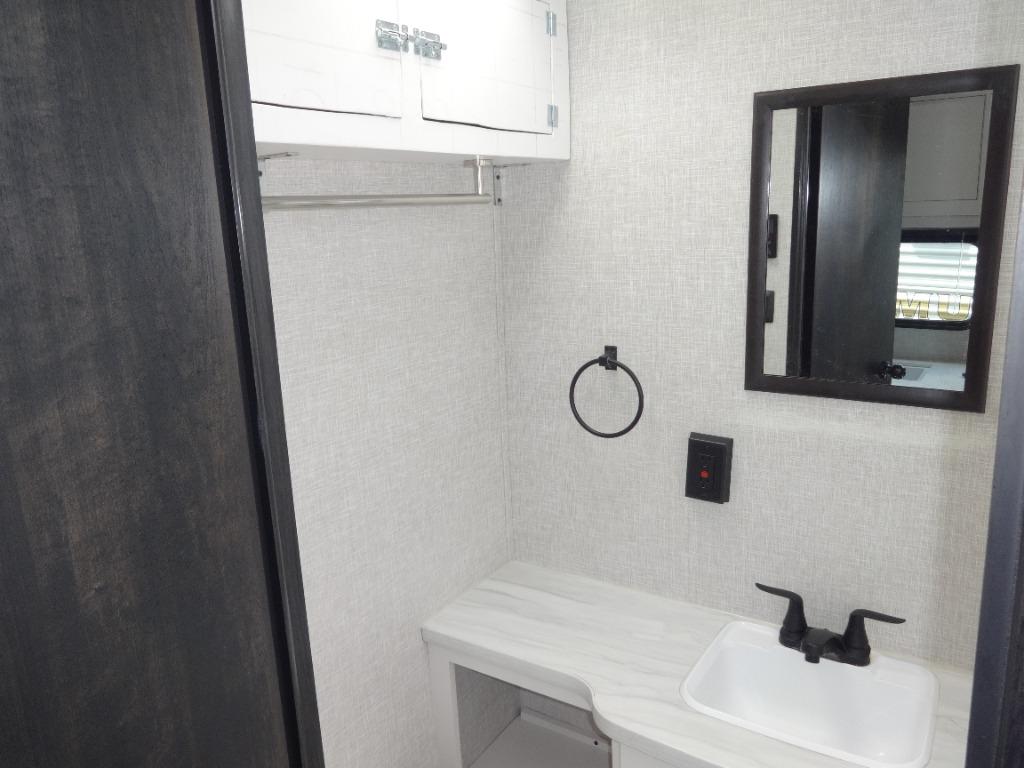 2024 JAYCO JAYFLIGHT SLX 210QB  - $22,900