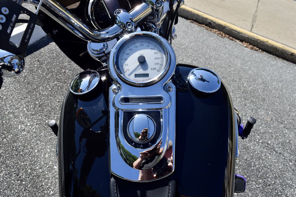 2007 HARLEY DAVIDSON Dyna Wide Glide - $7,990