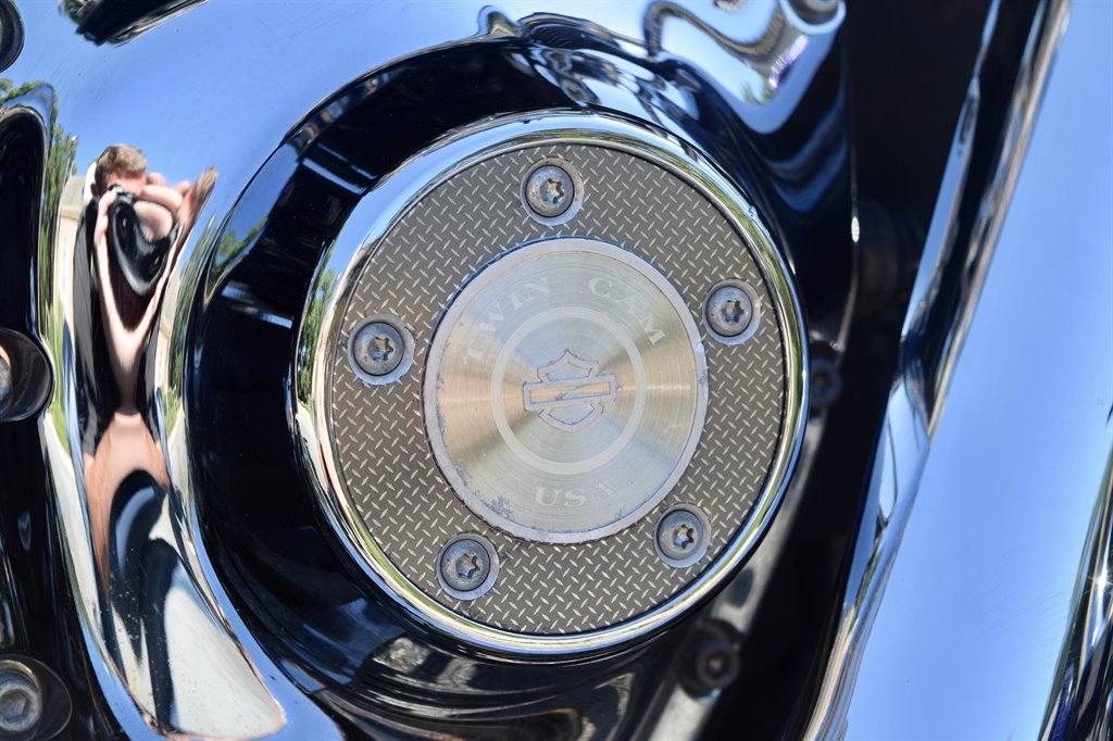 2007 HARLEY DAVIDSON Dyna Wide Glide - $7,990