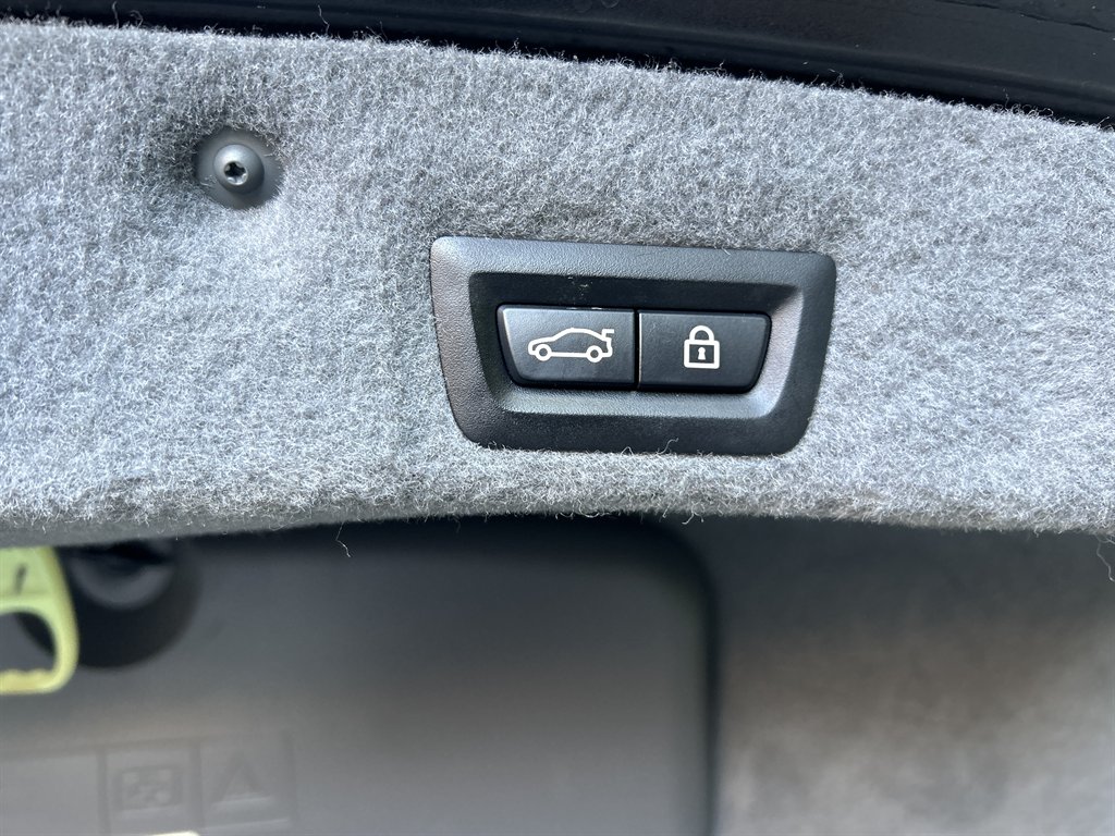 2011 BMW MDX 750i photo