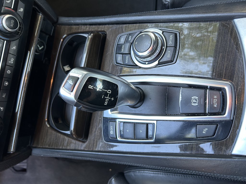 2011 BMW MDX 750i photo