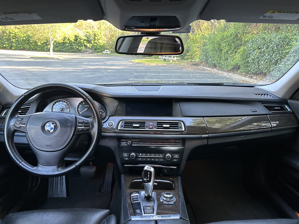 2011 BMW MDX 750i photo