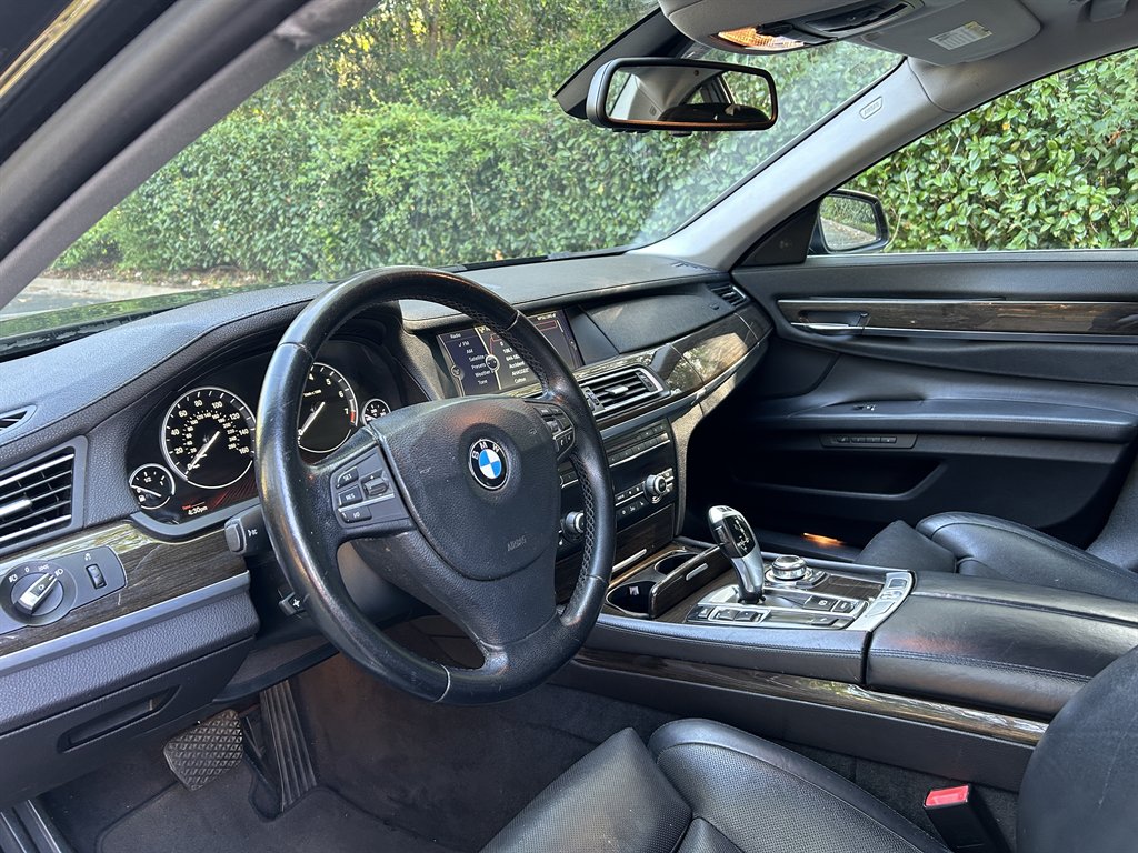2011 BMW MDX 750i photo