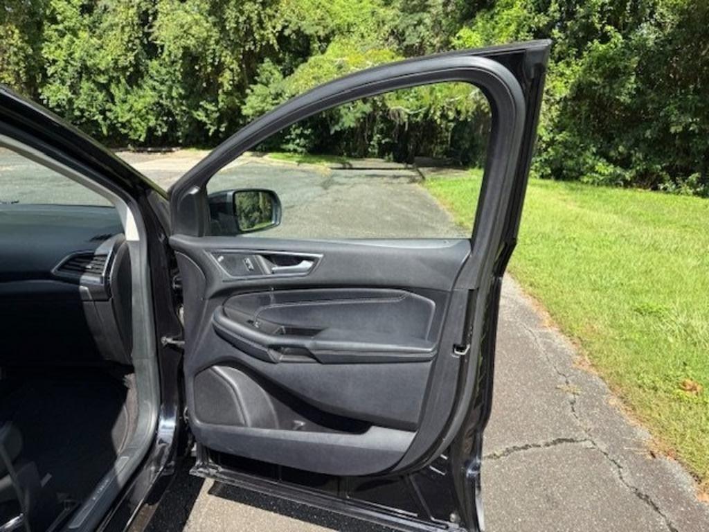 2019 Ford Edge - $19,490