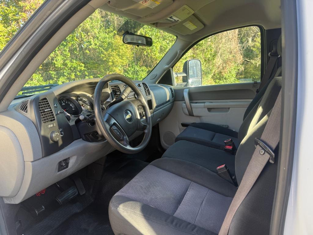 2011 Chevrolet Silverado - $27,990