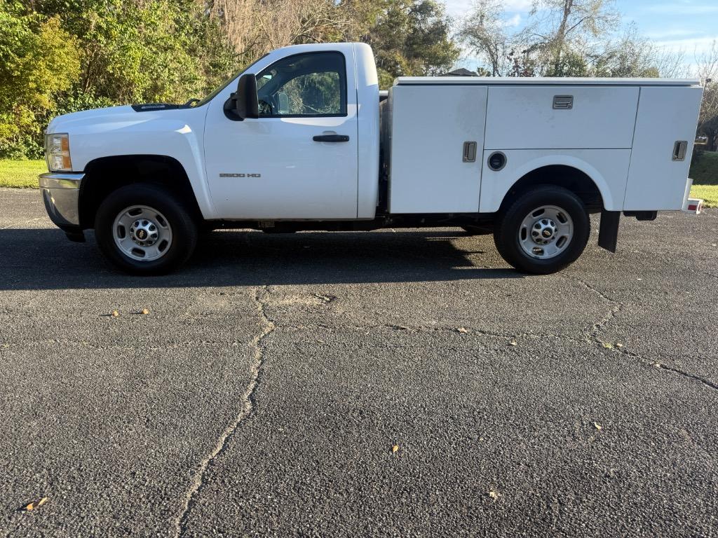 2011 Chevrolet Silverado - $27,990