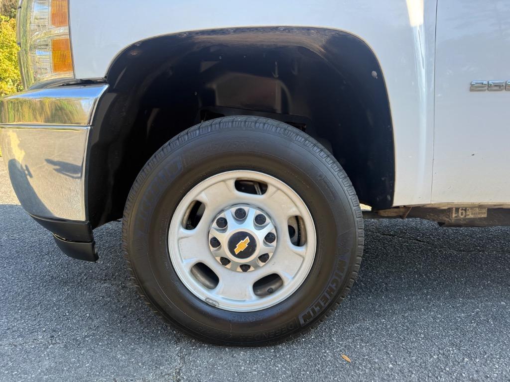 2011 Chevrolet Silverado - $27,990