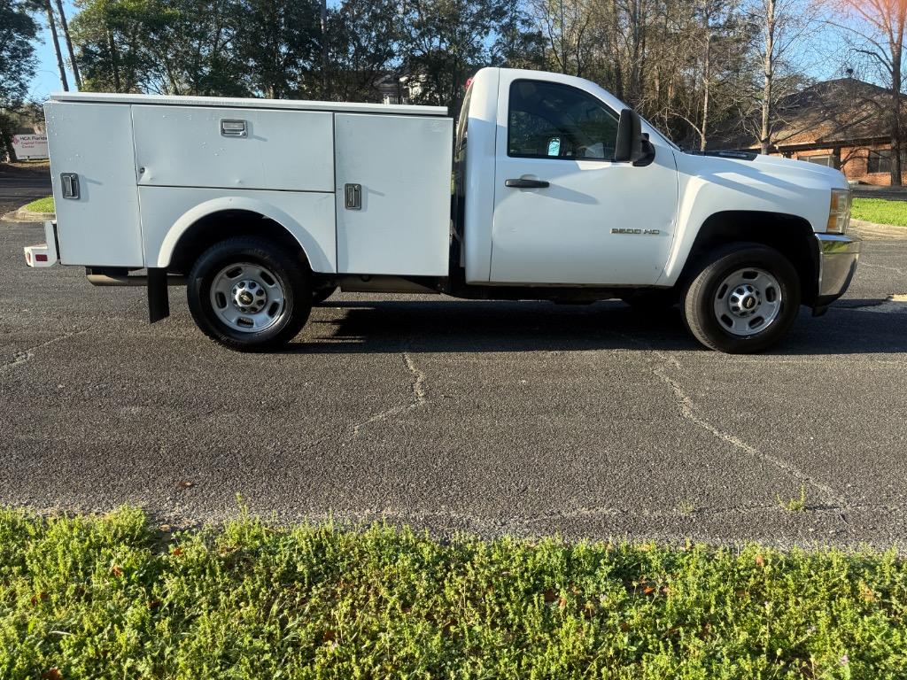 2011 Chevrolet Silverado - $27,990