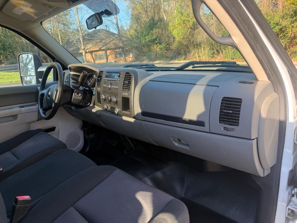 2011 Chevrolet Silverado - $27,990
