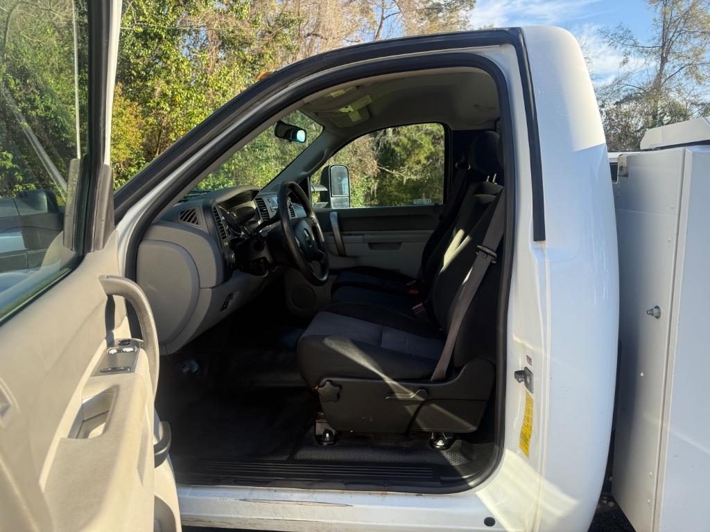 2011 Chevrolet Silverado - $27,990