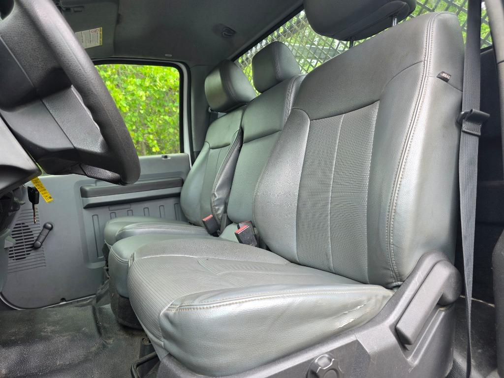 2013 Ford F-550 - $29,990